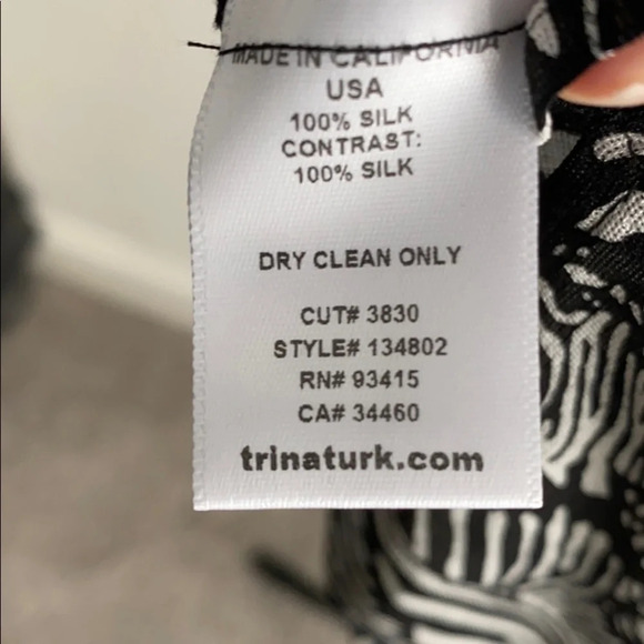 {Trina Turk} Gorgeous Zebra Print Tunic - Picture 8 of 8